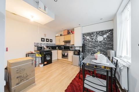 2 bedroom end of terrace house for sale, Glensdale Street, Leeds, West Yorkshire, UK, LS9