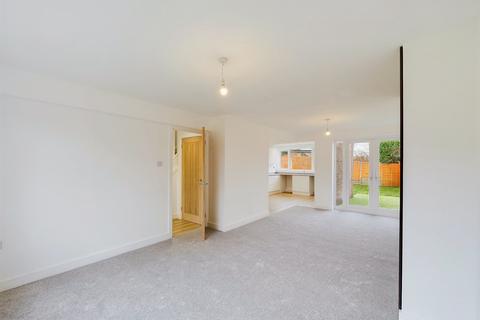 109 Penhill Crescent, Worcester, WR2 5PU
