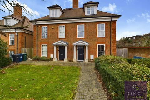 4 bedroom semi-detached house to rent, Amberden Avenue, Finchley, N3