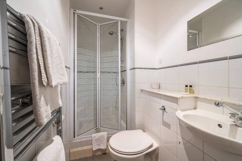 2 bedroom flat for sale, Bride Court, City, London, EC4Y