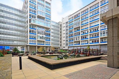 1 bedroom flat for sale, Metro Central Heights, Elephant and Castle, London, SE1