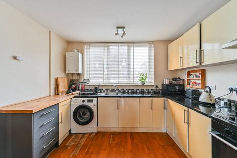 4 bedroom house for sale, Styles Gardens, Brixton, London, SW9