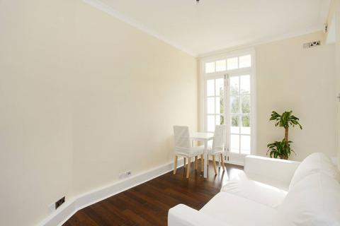 2 bedroom flat to rent, Abbey Road, St John's Wood, London, NW8