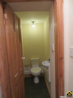 2 bedroom end of terrace house to rent, Overthorpe road, Dewsbury, West Yorkshire, WF12