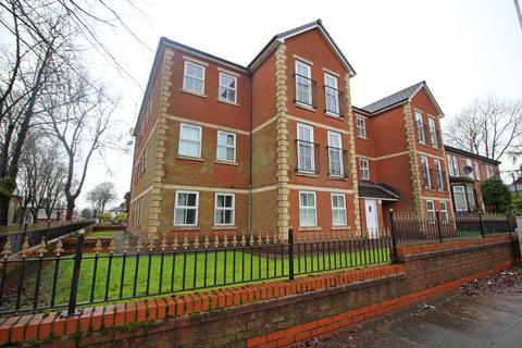 2 bedroom apartment to rent, Walmersley Road, Bury BL9