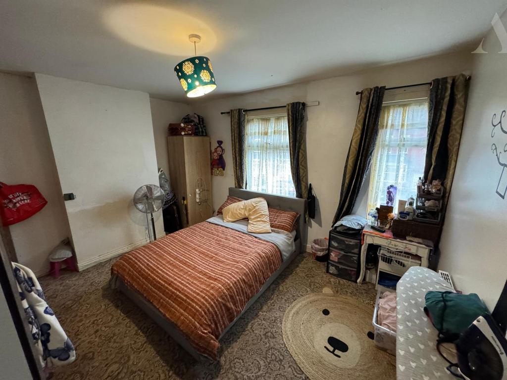 144 Sladefield Road Bedroom 1