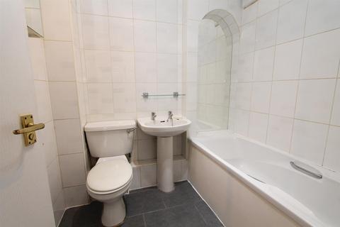 74 Rossignol Gardens, Carshalton, SM5 2EE