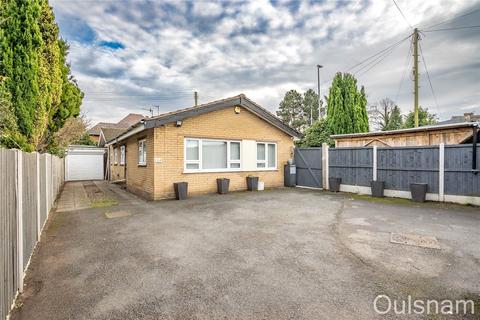 3 bedroom bungalow for sale, Kidderminster Road, Bromsgrove, Worcestershire, B61