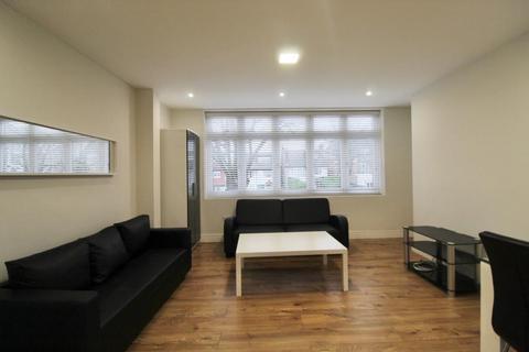 2 bedroom flat to rent, Golders Green Road, London NW11