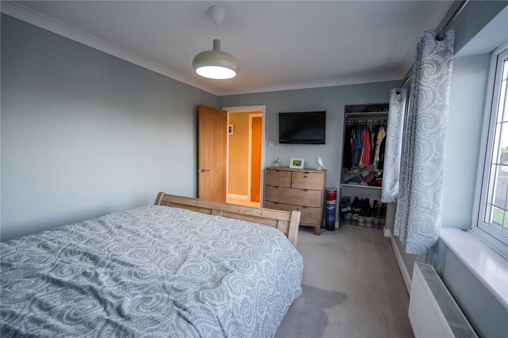 Bedroom 2 (2)