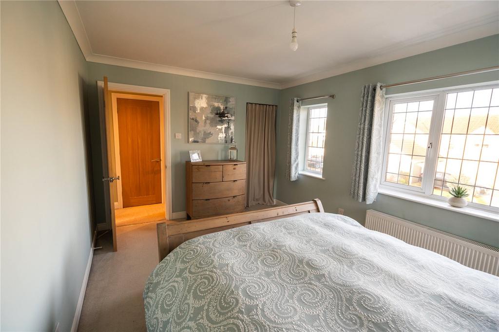 Bedroom 2 (2)