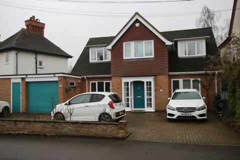 4 bedroom chalet for sale, Sturges Road, Wokingham, RG40