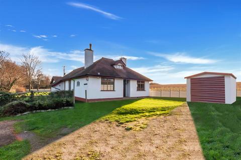 3 bedroom detached bungalow for sale, Evesham Road, Wick, Pershore