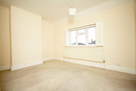 2 bedroom house to rent, Morris Road, Isleworth TW7