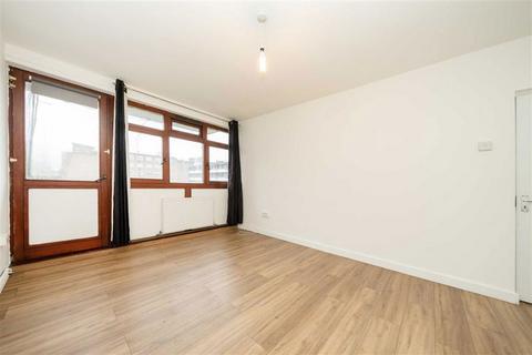 2 bedroom flat to rent, Arden Estate, London N1