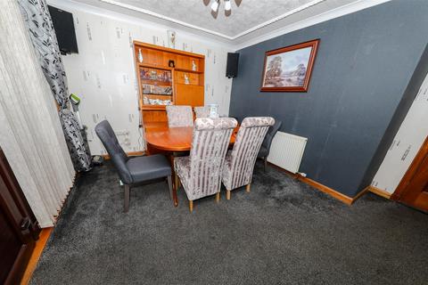 3 bedroom terraced house for sale, Colliston Avenue, Glenrothes