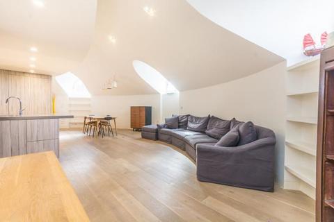 3 bedroom flat for sale, Abbey Road, London, NW8