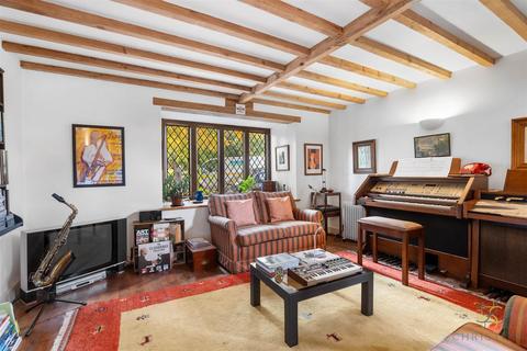 undefined, Main Street, Pershore WR10