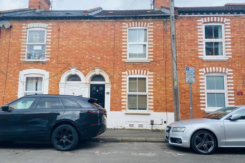 3 bedroom house to rent, Woodford Street, Northampton