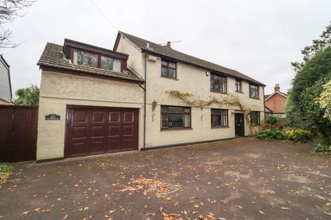 5 bedroom detached house for sale, Havant Road, Hayling Island