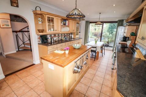 5 bedroom detached house for sale, Havant Road, Hayling Island