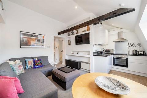 1 bedroom flat for sale, Cleveland Street, London W1T