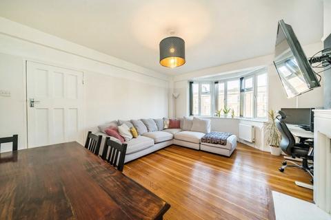 1 bedroom flat for sale, Streatham High Road, London SW16