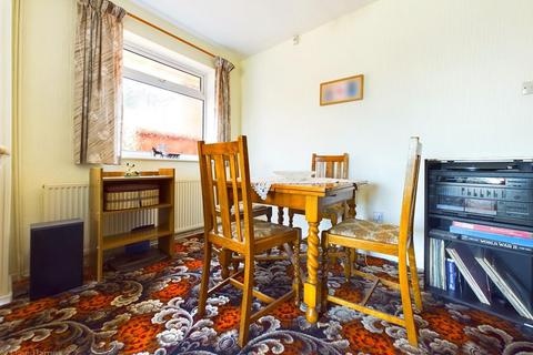 37 Darlton Drive, Arnold, Nottingham, NG5 7JZ