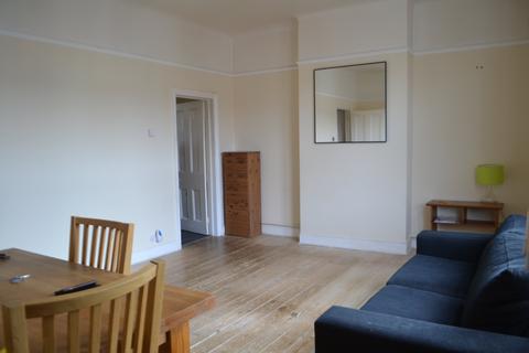 2 bedroom flat to rent, Ellison Road, London SW16