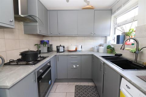 2 bedroom maisonette for sale, Little Linford Lane, Newport Pagnell