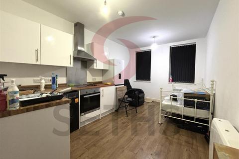 Studio to rent, Brandon Street, Leicester LE4