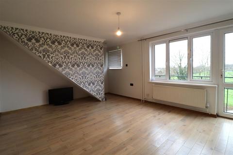 2 bedroom maisonette to rent, Churchill Court, Newmarket CB8