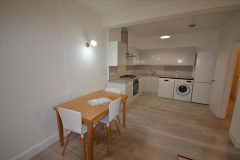 3 bedroom flat to rent, Kilburn High Road, London, NW6