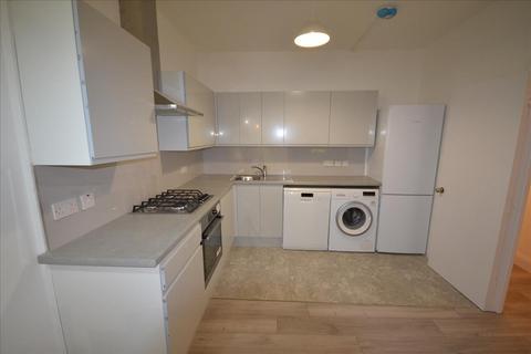 3 bedroom flat to rent, Kilburn High Road, London, NW6