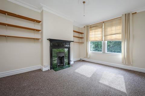 2 bedroom flat to rent, Cannon Road, London N14