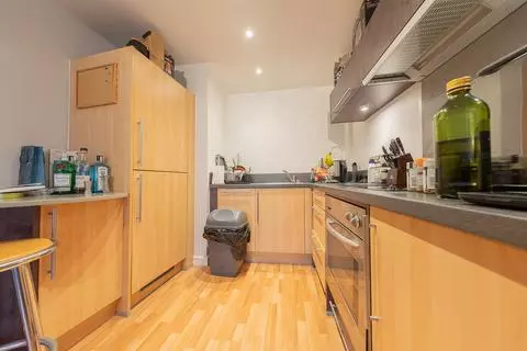 1 bedroom flat for sale - Photo 16