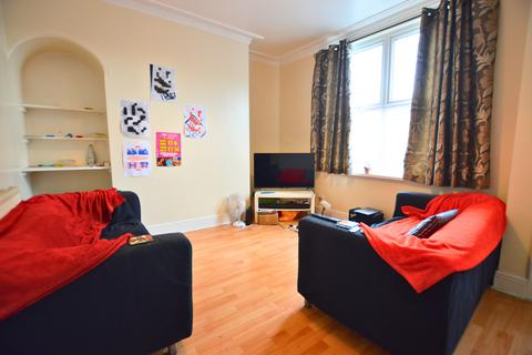 4 bedroom terraced house to rent, BILLS INCLUDED - Clarkson View, Woodhouse, Leeds, LS6, Leeds LS6