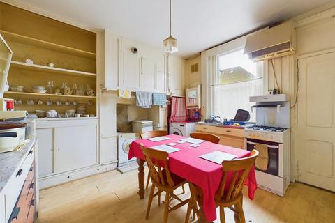 31 Robinson Road, Nottingham, NG3 6BB
