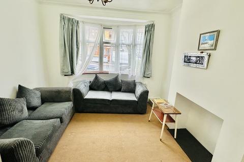 3 bedroom terraced house to rent, BEAUTIFUL 3 BED HOUSE | AVAILABLE 26 DEC, London E10