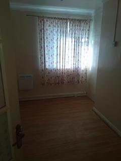 2 bedroom terraced house to rent, Tyeshurst Close, London SE2