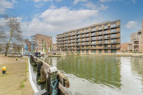 2 bedroom flat for sale, Bannister House, Hackney Wick E3