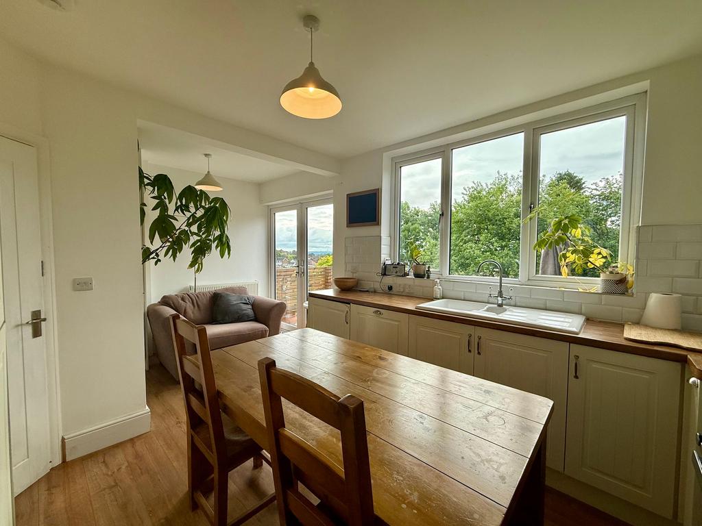 Dining kitchen