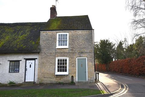 3 bedroom end of terrace house to rent, West Street, Helpston, Peterborough