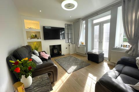 72 Park View, Abercynon, Mountain Ash, CF45 4TR