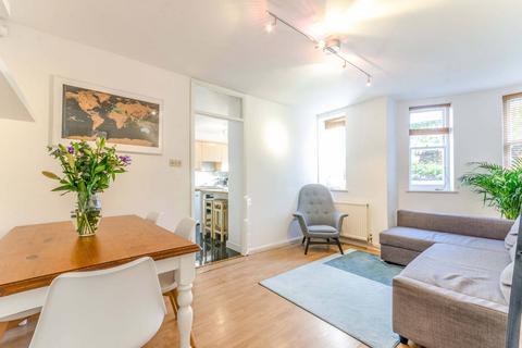 1 bedroom flat for sale, Highbury Crescent, Highbury and Islington, London, N5