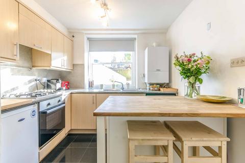 1 bedroom flat for sale, Highbury Crescent, Highbury and Islington, London, N5