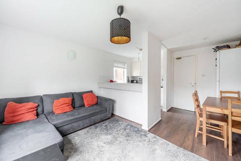 1 bedroom flat for sale, Pavilion Way, Edgware, HA8