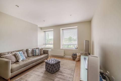 2 bedroom flat for sale, Buckingham House East, Stanmore, STANMORE, HA7