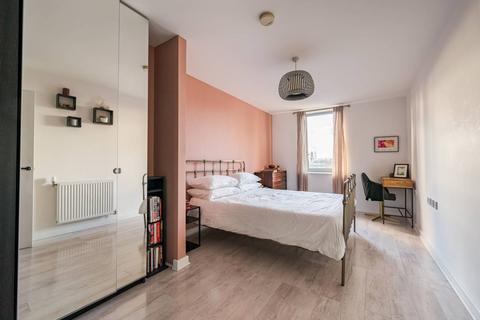 2 bedroom flat for sale, Moro Apartments, Canary Wharf, London, E14