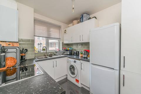 2 bedroom flat for sale, Stockwell Gardens Estate, Stockwell, London, SW9